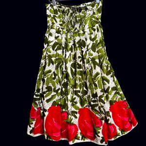 We Love Vera Size 4 Green White Red 26" Waist 31" Length Midi